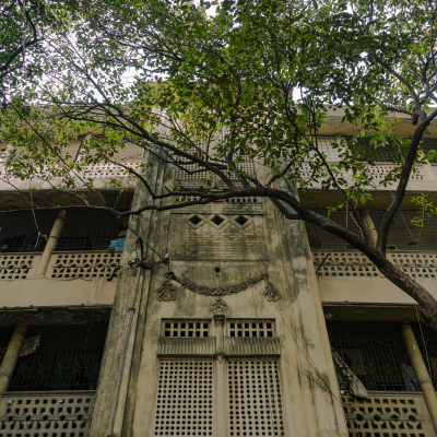 733A1467_CountryofImpossibilities_2_SBP_LORES